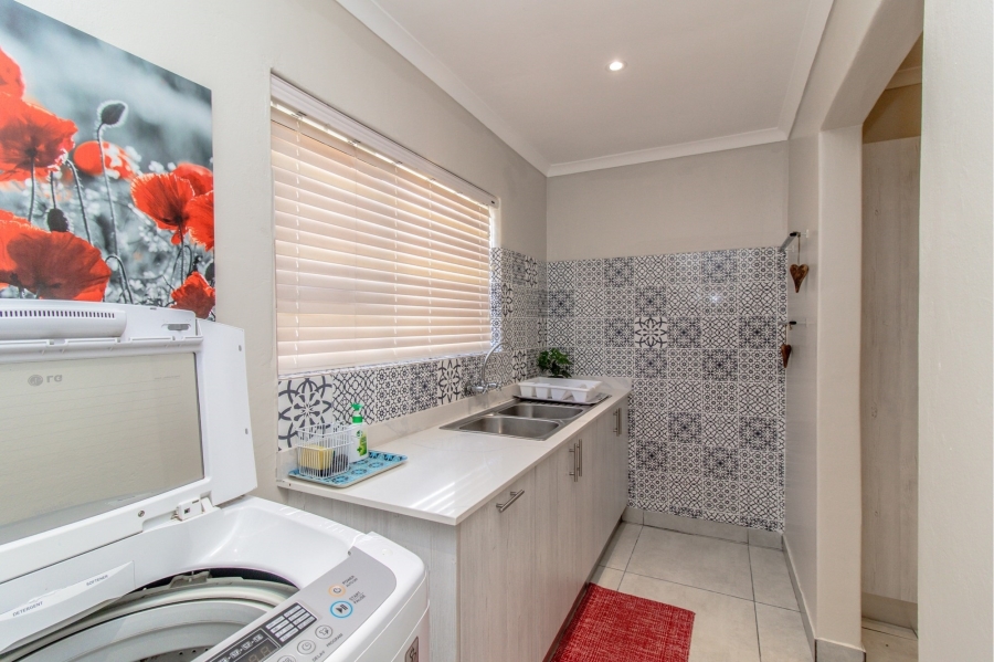 3 Bedroom Property for Sale in Franskraal Western Cape
